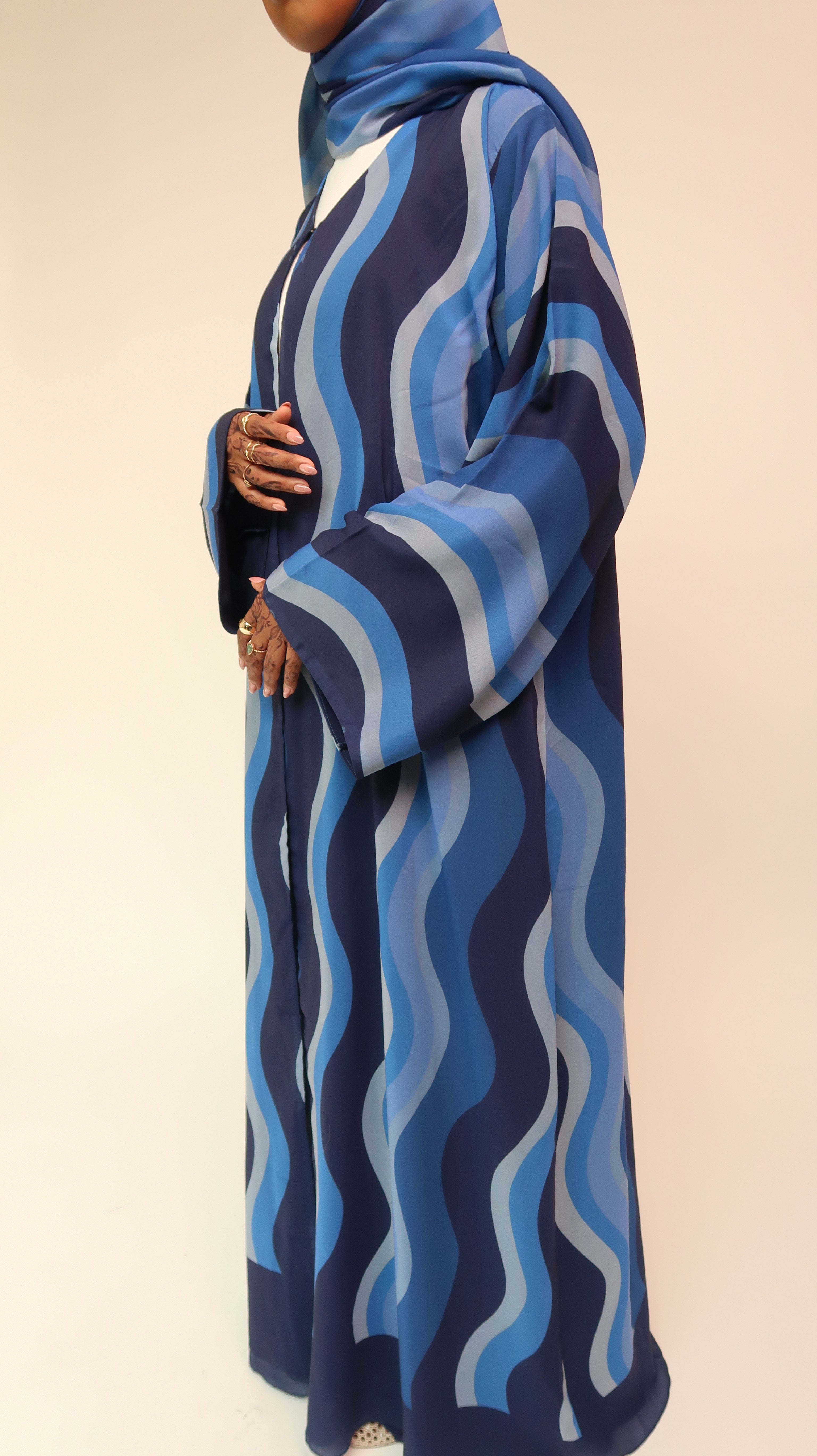 موج | Mawj - Blue Wavy